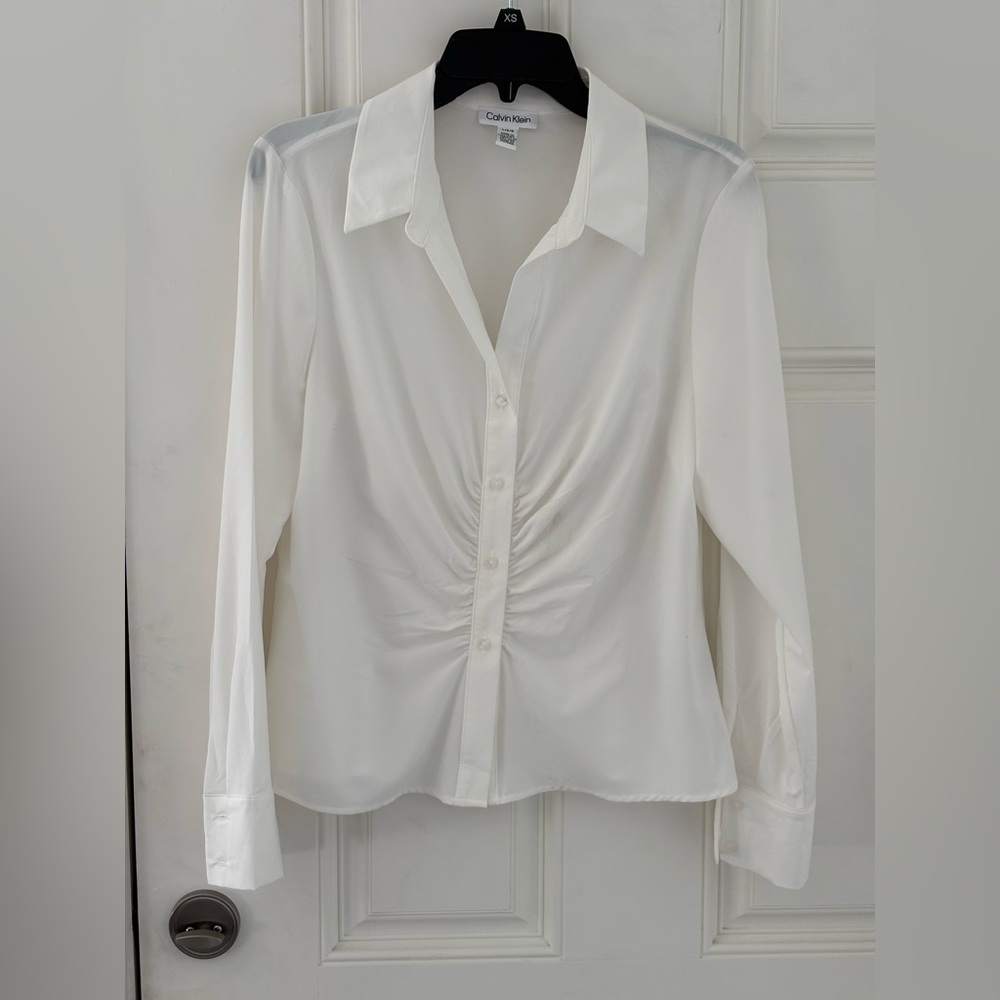 Calvin Klein Elegant White Button-Down Shirt